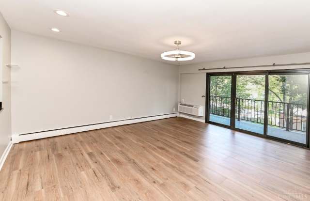 1815 Wm H Taft Road Gallery 3