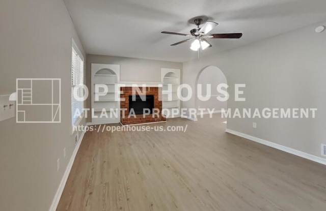 1085 Crystal Water Drive Southeast Gallery 3