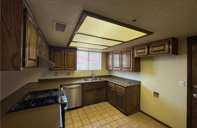 2610 Sierra Lane Gallery 2