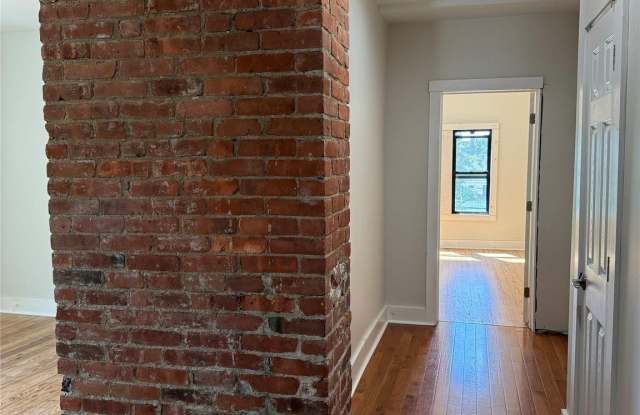 265 Summit Avenue Gallery 3