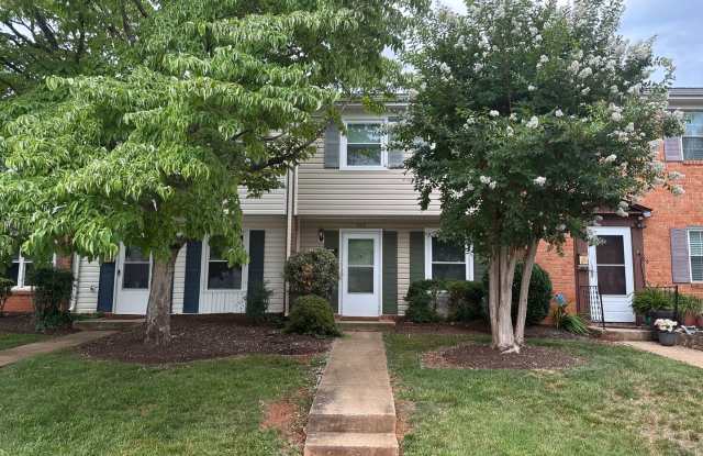 Georgetown Forest Townhomes off Old Forest Road photos photos