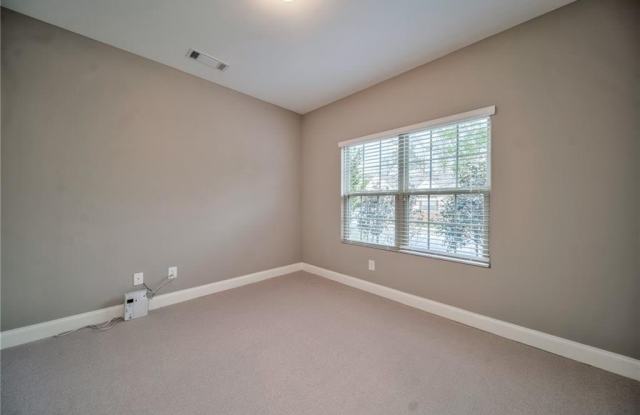 4914 Whisper Creek Court Gallery 4
