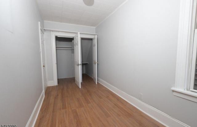 297 W Broadway Gallery 4