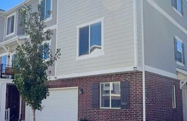 Spacious Herriman Townhouse - 4 Beds - Available NOW photos photos