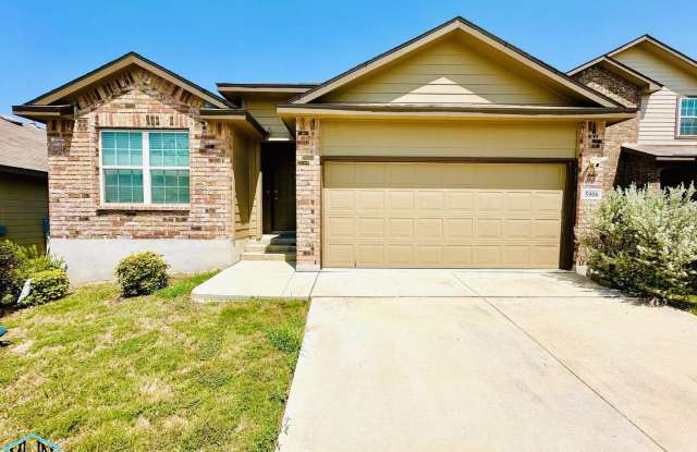 Charming Single-Story 3 Bedroom 2 Bath Oasis for Rent! photos photos