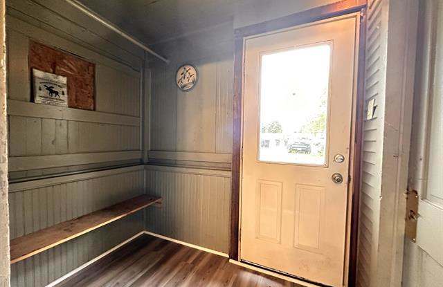 612 Saint Claire Street - 1/2 Gallery 4