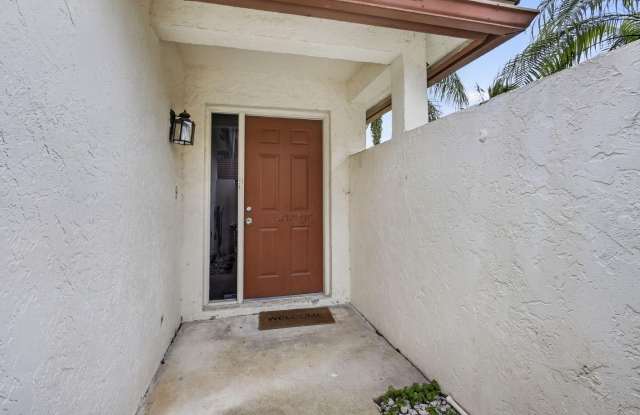 12708 Shoreline Drive Gallery 4