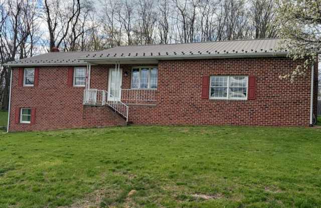 3 Bedroom 2 Bath House, Garage, Large Lot-Spring Grove SD photos photos