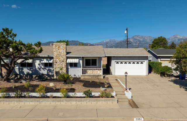 3 bedrooms 2 bathrooms +  family area approximately 1559sqft Gallery 1