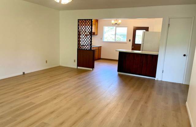 One level 2 bedroom duplex in Forestville! Near downtown! Gallery 3