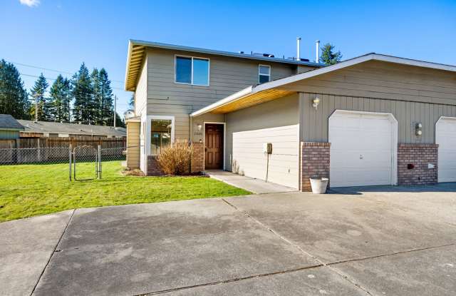 Spacious 3-Bedroom Townhouse with Large Fenced Yard in Quiet Cul-de-Sac – $2,850.00/Month photos photos