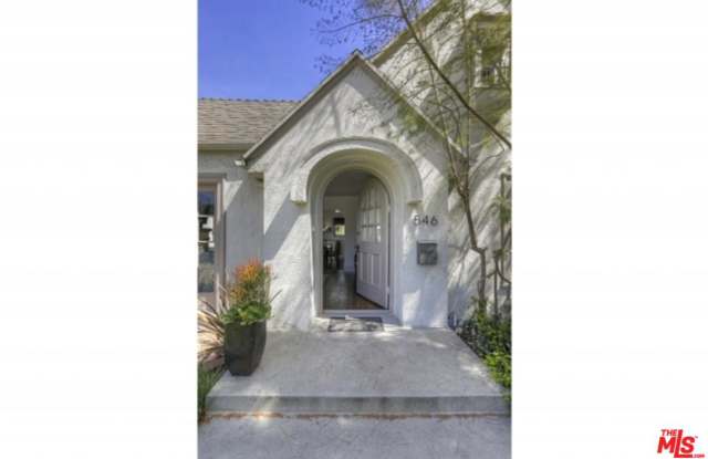 546 North BEACHWOOD Drive Gallery 3