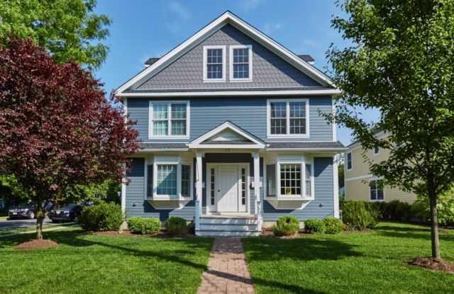 77 Central Ave - 77 Central Ave, Madison, NJ 07940