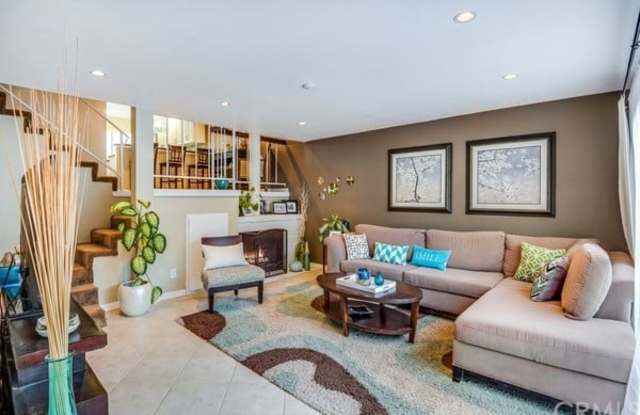 1806 Spreckels Lane Gallery 2