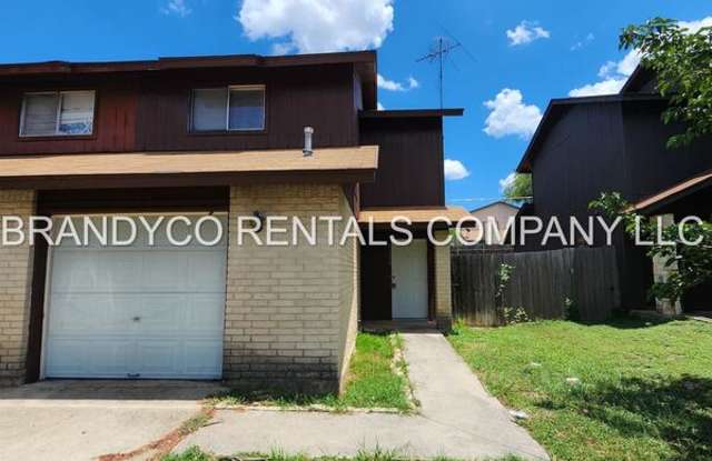 1108 Royal Crest Dr photos photos