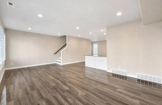 3 Bed Townhome Near Hill Air Force Base in Layton Gallery 3