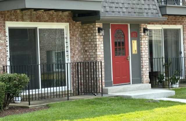912 S Plum Grove Road photos photos