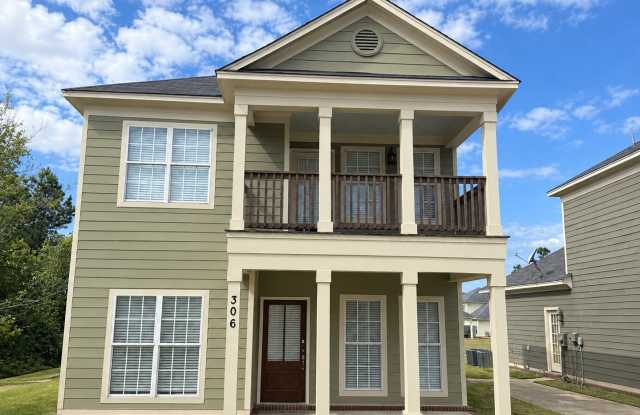 3BR/2.5BA For Rent Gallery 1