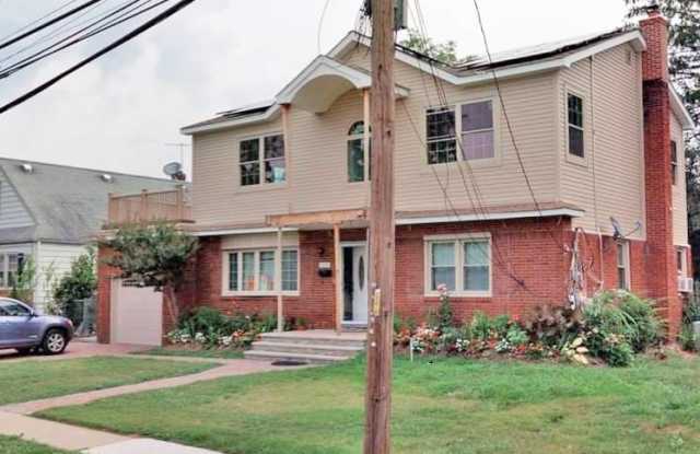 529 Maple Avenue photos photos