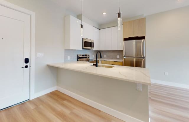 211 Green St. photos photos