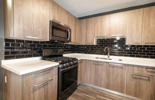 733 85th St photos photos