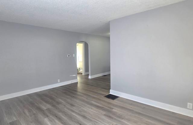 1636 E Moore St.   2 BEDROOM/ 1 BATH Gallery 4