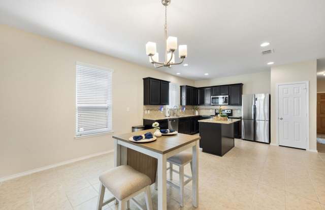 8722 BUGGY LN Gallery 3