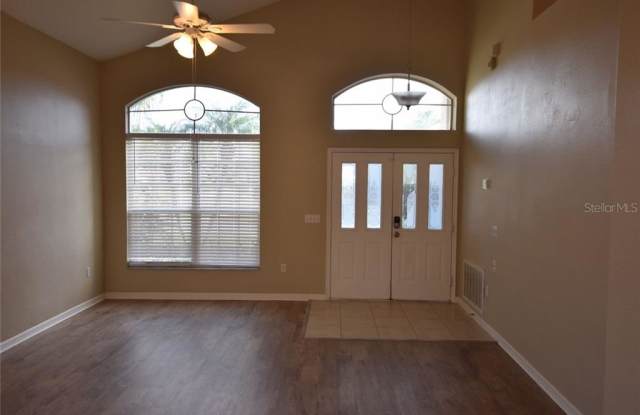 740 HARDWOOD CIRCLE Gallery 3