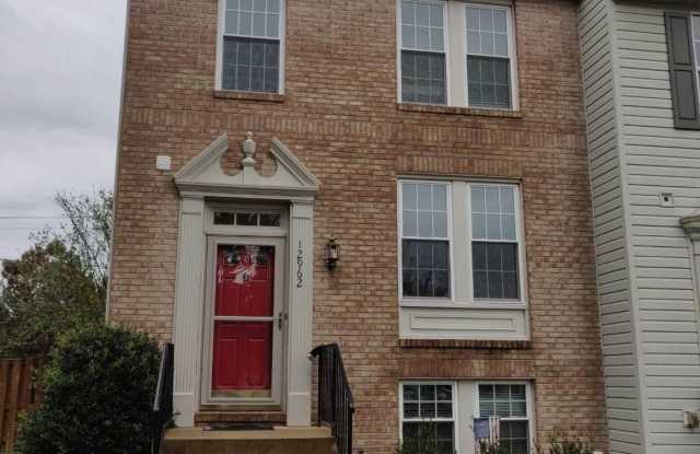 12962 FREESTONE COURT - 12962 Freestone Court, Lake Ridge, VA 22192