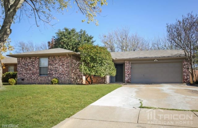 629 S Waxahachie Street - 629 South Waxahachie Street, Mansfield, TX 76063