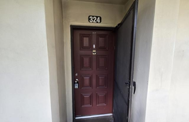 Prime Delray Location – Updated 2BR/2BA Corner Condo photos photos