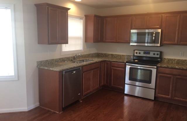 3 Bedroom 2.5 Half Bath House with 1 car garage photos photos