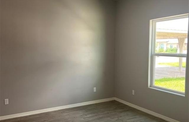 2108 Redbud Lane Gallery 4