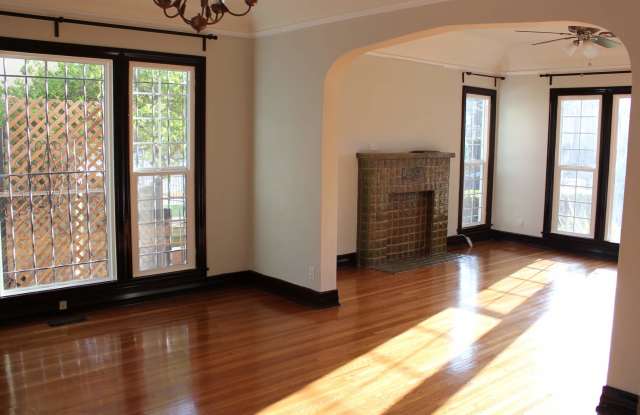 1007 S Orange Dr Gallery 3