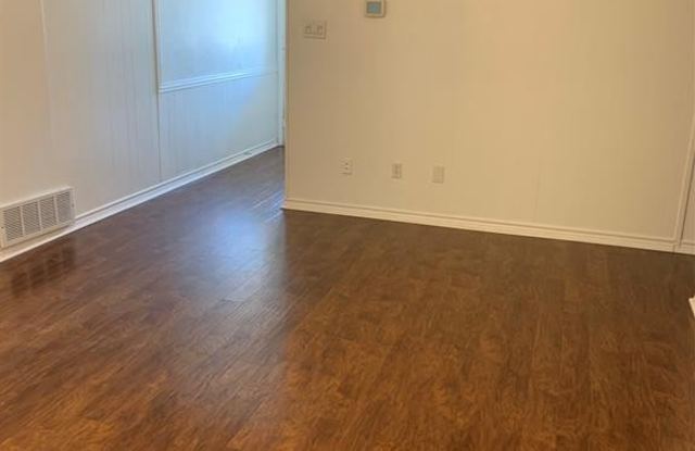 5804 Chadsford Court Gallery 4
