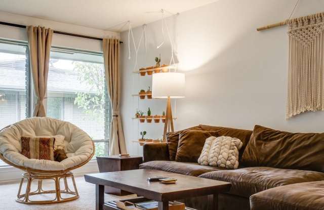 6345 Diamond Head Circle Gallery 4