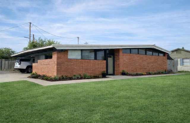 1919 Sumner Drive photos photos