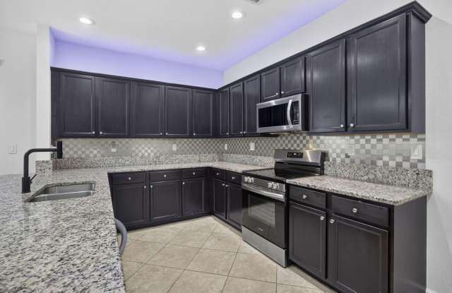 4577 WILLOW RUN Way Gallery 3