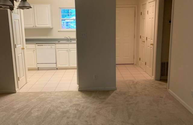 Brockington Square - Southside Savannah Condo-Tibet Avenue Gallery 4