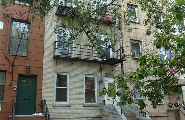 208 GARDEN ST photos photos