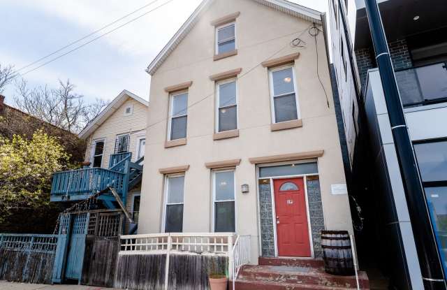 942 N Elston Avenue photos photos