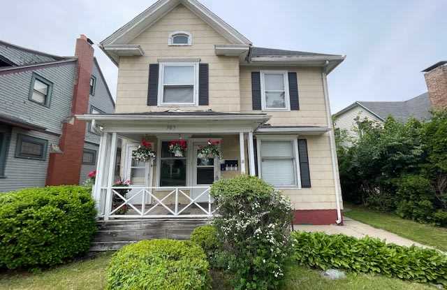 305 West Navarre Street - 1 photos photos