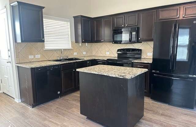 2420 DIMMITT DR Gallery 3