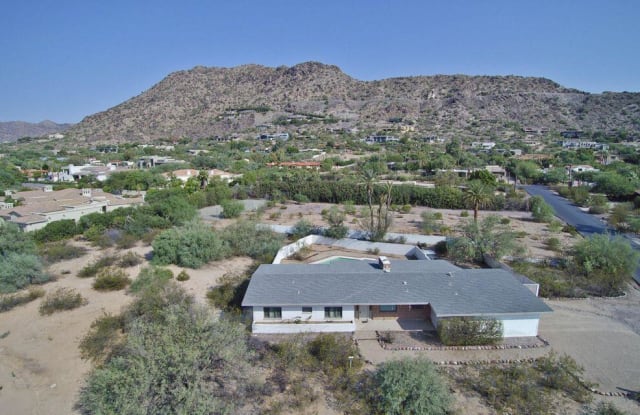 6724 N 58TH Place - 6724 North 58th Place, Paradise Valley, AZ 85253