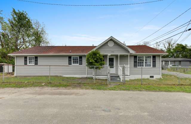 2046 Echo Ave photos photos