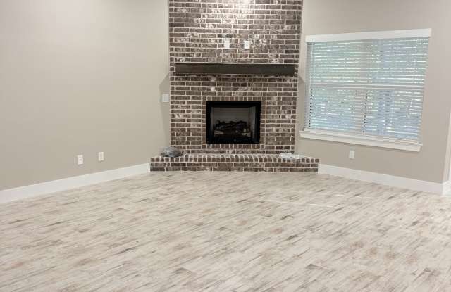 16 Hurlford Ln - 1 Gallery 3