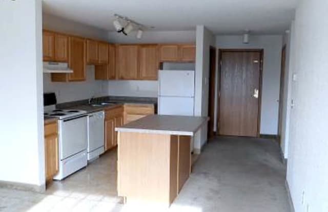 Falcon Heights Town Square & Senior Apartments Gallery 4