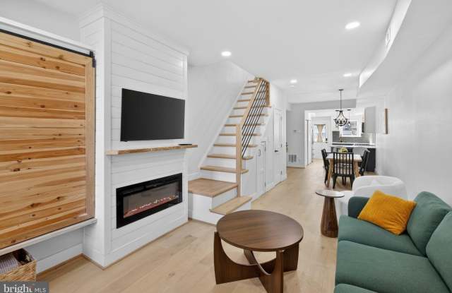 2015 GALES Street NE photos photos