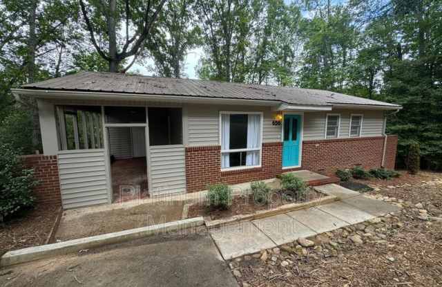656 North Chestatee St - 656 North Chestatee Street, Dahlonega, GA 30533