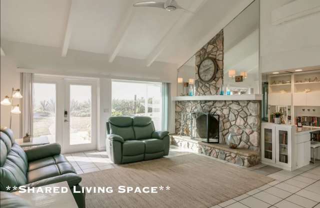 398 San Vicente Boulevard Gallery 4